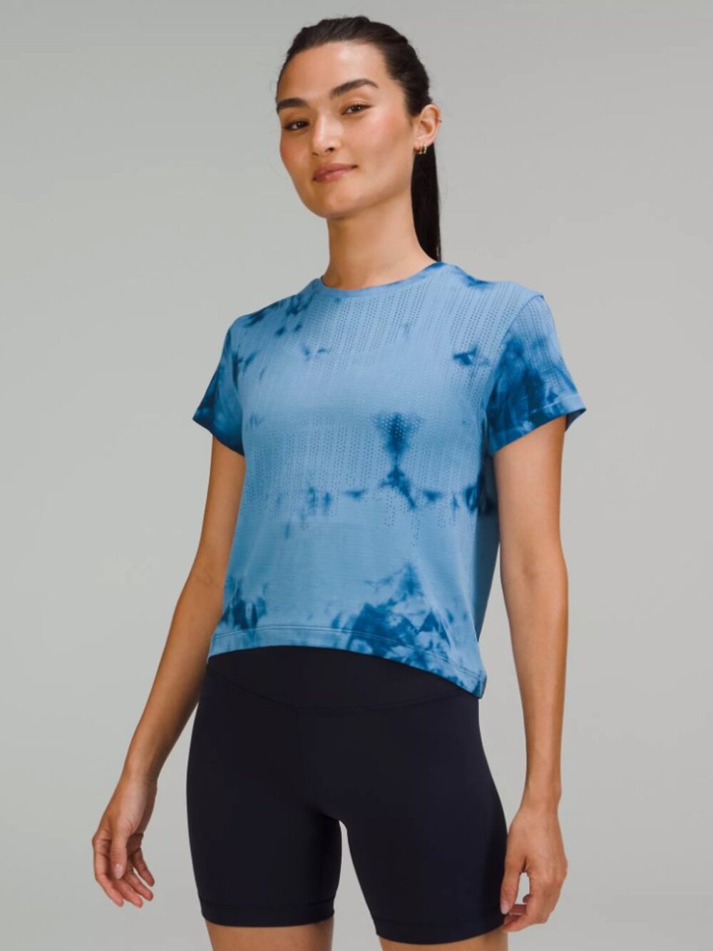 Lululemon Train to Be Short Sleeve Shirt size 6